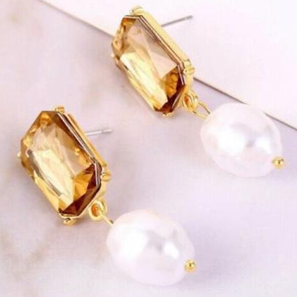 5/$25 Emerald Cut Faux Pearl Earrings - Picture 4 of 6